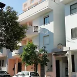 度假居 Marlen's House